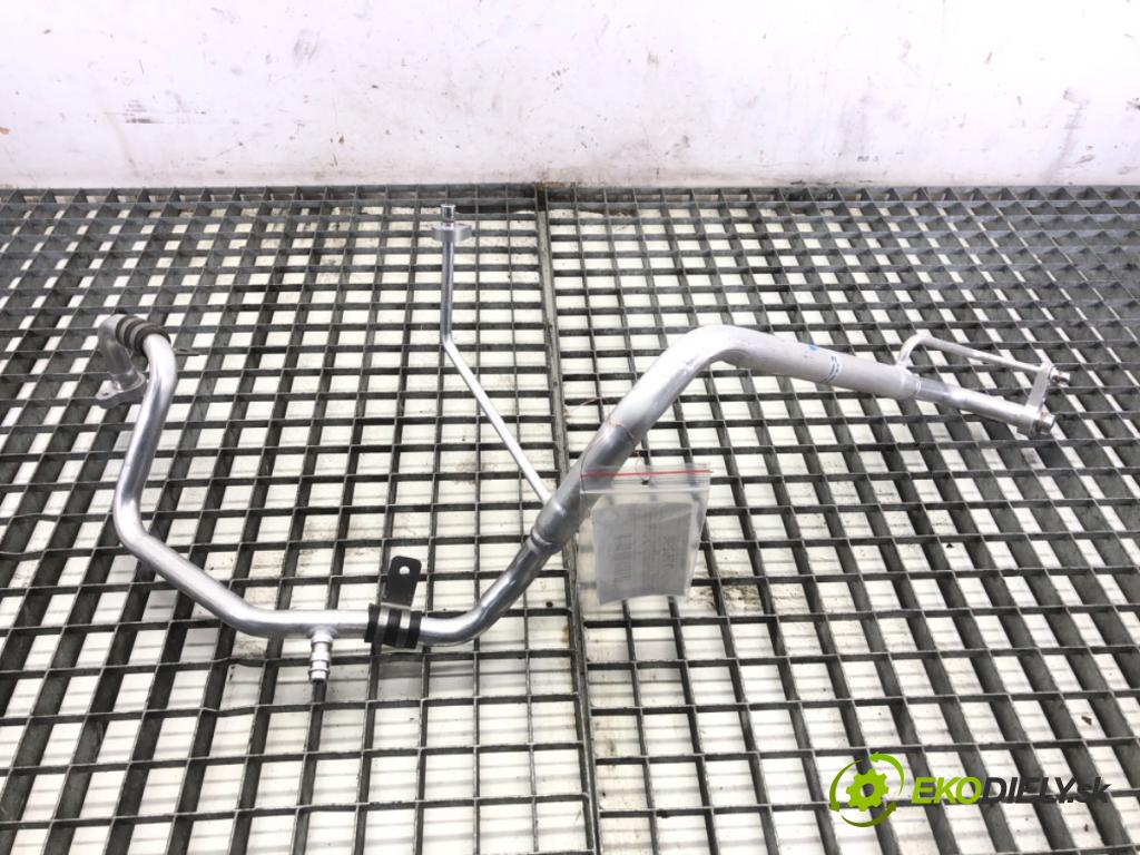 SUZUKI SX4 liftback 2021 95 kW 1.4 Hybrid (Mild Hybrid) (AKK 414) 1373 rúrka klimatizácie 95746-74S00 (Rúrka klimatizácie)