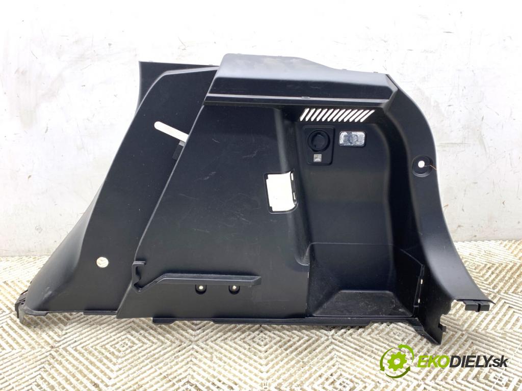 SUZUKI SX4 liftback 2021 95 kW 1.4 Hybrid (Mild Hybrid) (AKK 414) 1373 ča kufra pravý 76271-61M0
