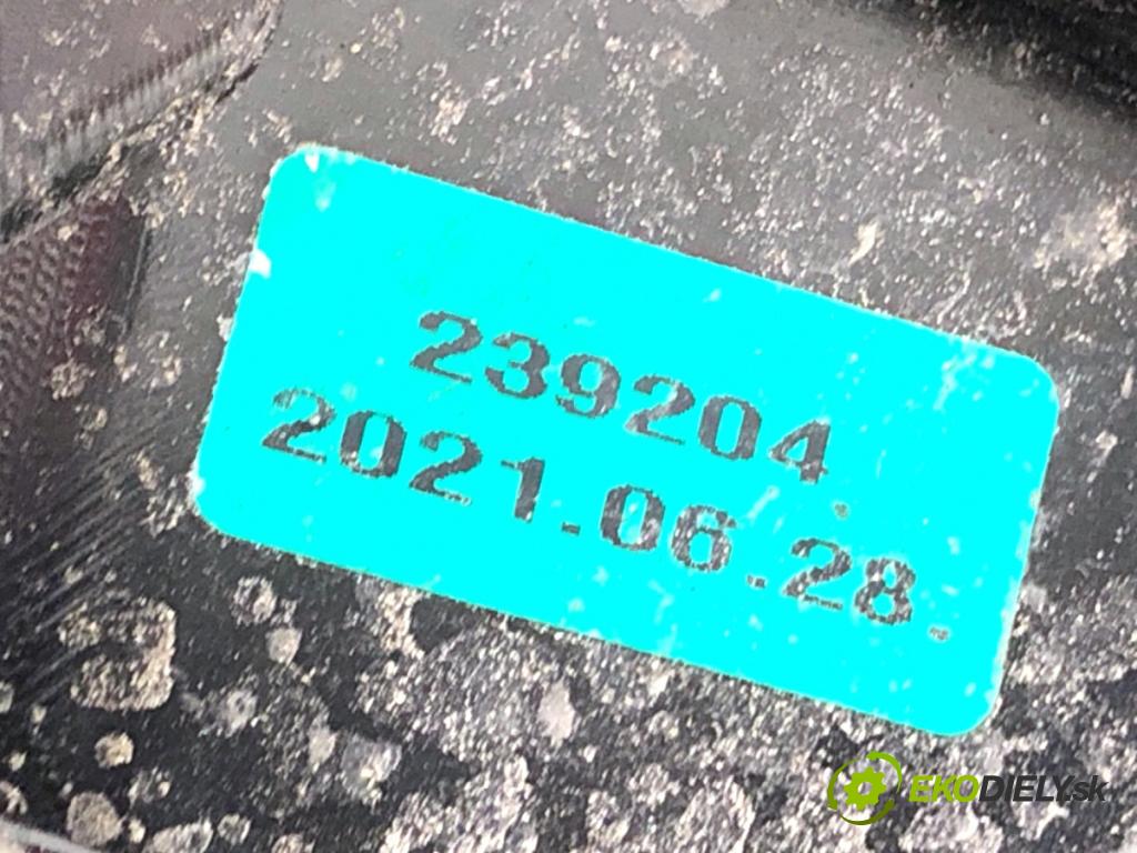 SUZUKI SX4 liftback 2021 95 kW 1.4 Hybrid (Mild Hybrid) (AKK 414) 1373 úchyt světla pravý 17133-64R0