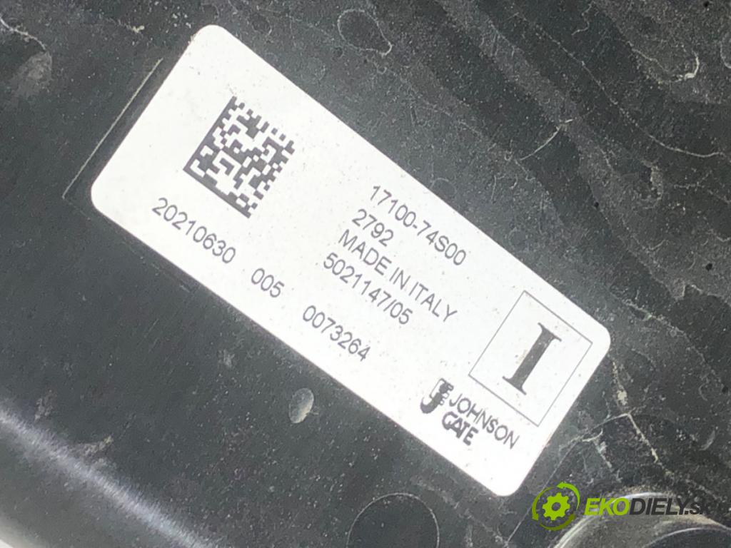 SUZUKI SX4 liftback 2021 95 kW 1.4 Hybrid (Mild Hybrid) (AKK 414) 1373 ventilátor chladiče 17100-74S00 (Ventilátor)