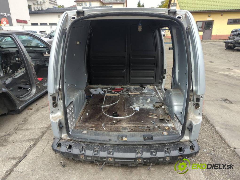 VW CADDY IV Nadwozie pełne/minivan 2020 75 kW 2.0 TDI 1968 KAROSERIA ČTVRŤÁK blatník zadní část levý pravý práh střecha PODŁUŻNICA levý pravý