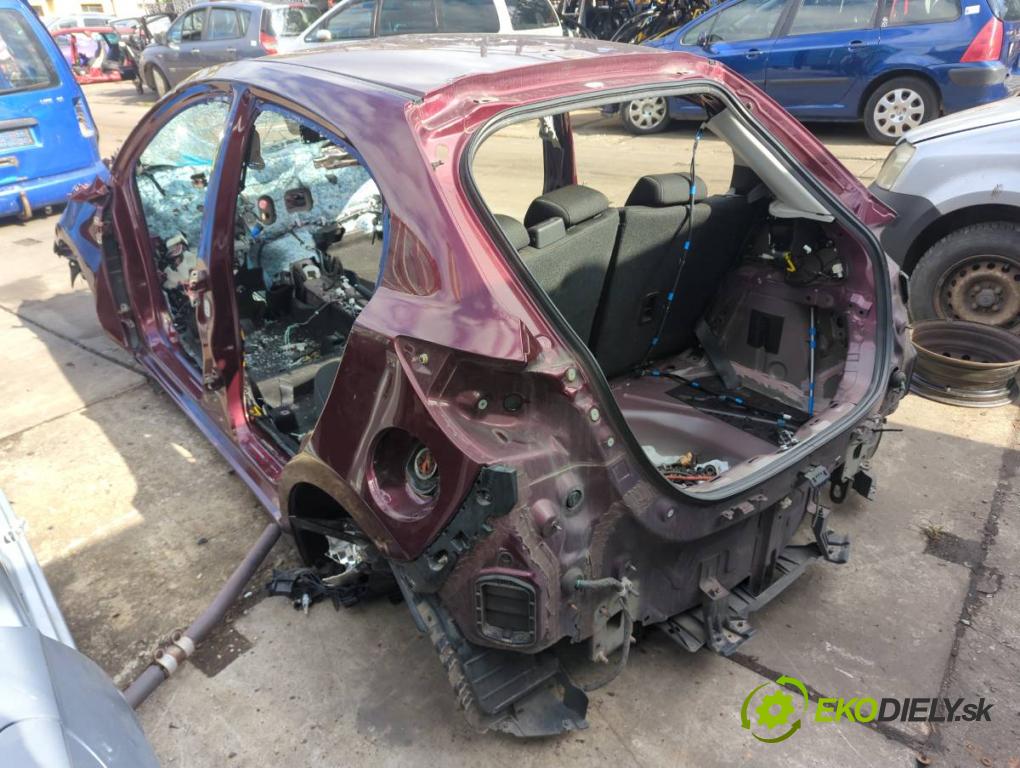 MAZDA 2 DL liftback 2019 66 kW 1.5 SKYACTIV-G 1496 KAROSERIA ČTVRŤÁK blatník zadní část levý pravý práh střecha PODŁUŻNICA levý pravý
