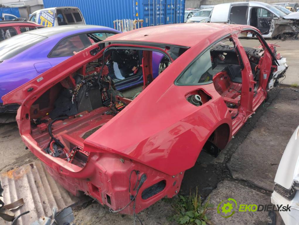 AUDI A7 C8 liftback 2023 195 kW 45 TFSI Mild Hybrid quattro 1984 karoséria ČTVRŤÁK: Blatník zad ľavy pravy prah strecha PODŁUŻNICA ľavy pravy