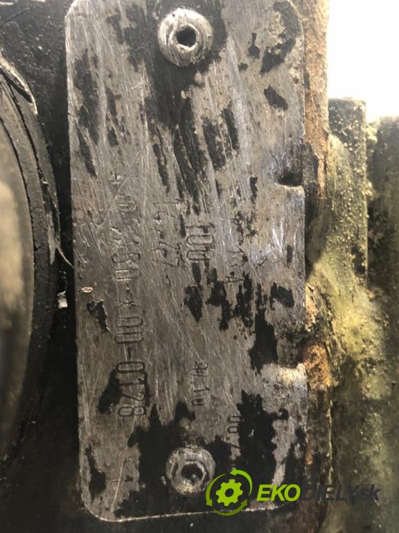 FORD TRANSIT IV Autobus 1998 56 kW 2.5 DI (EBL, ECL, EDS, EDL) 2496 Hák tažné zařízení  (Tažné zařízení)