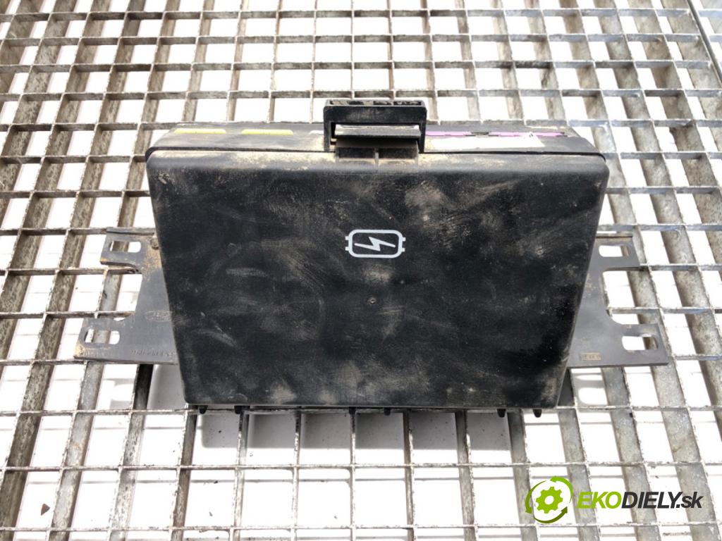 FORD TRANSIT IV Autobus 1998 56 kW 2.5 DI (EBL, ECL, EDS, EDL) 2496 skříňka poistková  (Pojistková skříňka)