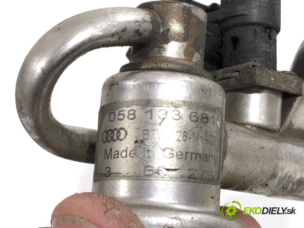 AUDI A4 B6 sedan 2003 96 kW 2.0 1984 Lišta vstrekovacia 058133681 (Vstrekovacia lišta)