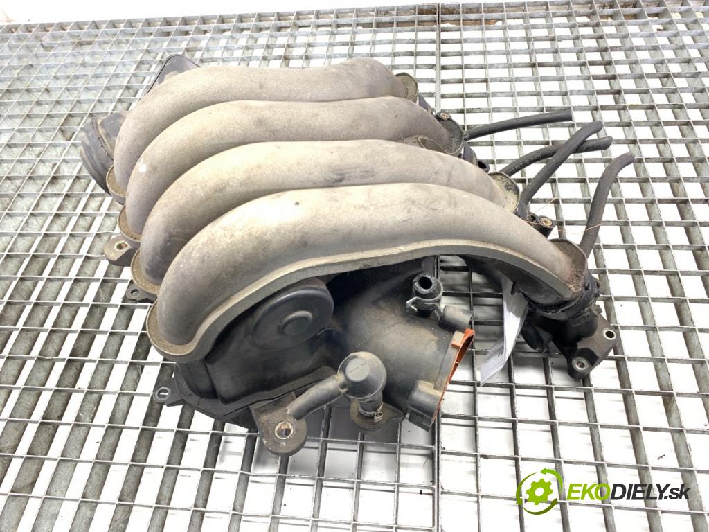 AUDI A4 B6 sedan 2003 96 kW 2.0 1984 potrubí sání 06B133210AJ (Sací potrubí)