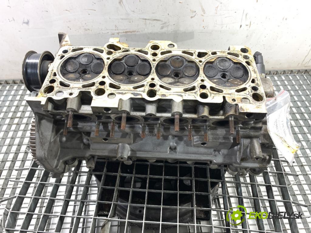 AUDI A4 B6 sedan 2003 96 kW 2.0 1984 hlava válců 06B103373AM (Hlava válců)