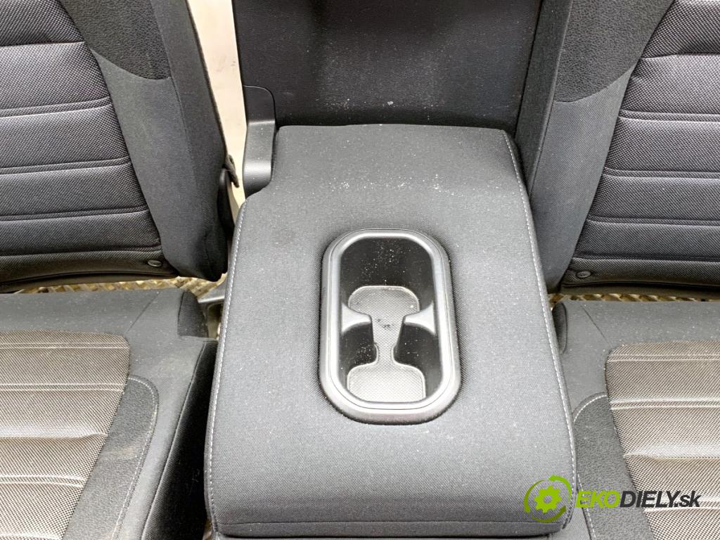 HONDA CR-V V SUV 2019 127 kW 1.5 VTEC AWD (RW2) 1498 sedadlo druhý VLÁDA: