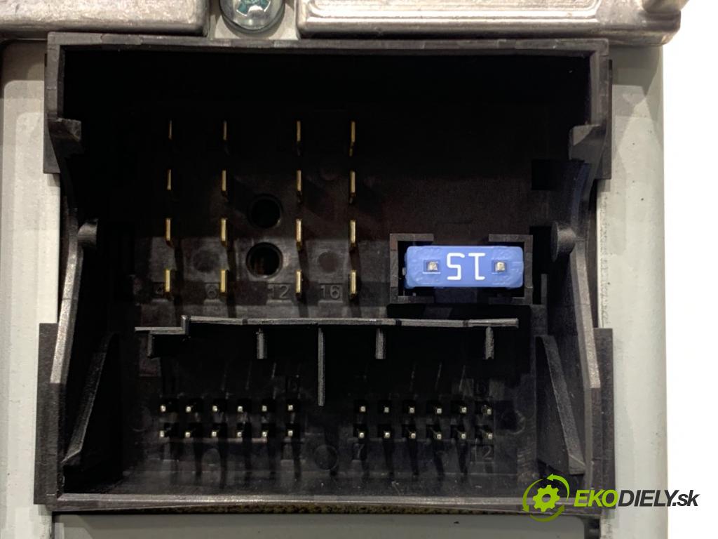 AUDI A5 8T coupe 2013 125 kW 1.8 TFSI 1798 RADIO 8R2035186P (Audio zariadenie)