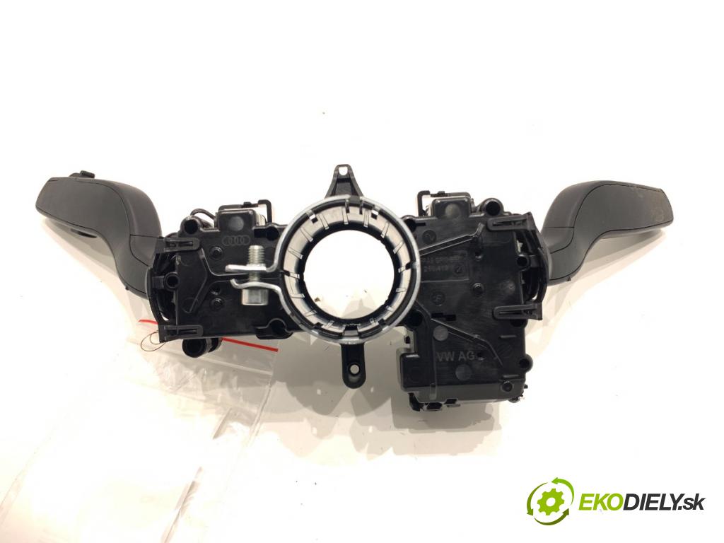 AUDI A5 8T coupe 2013 125 kW 1.8 TFSI 1798 Prepínač kombinovaný  (Prepínacie páčky pod volantom)