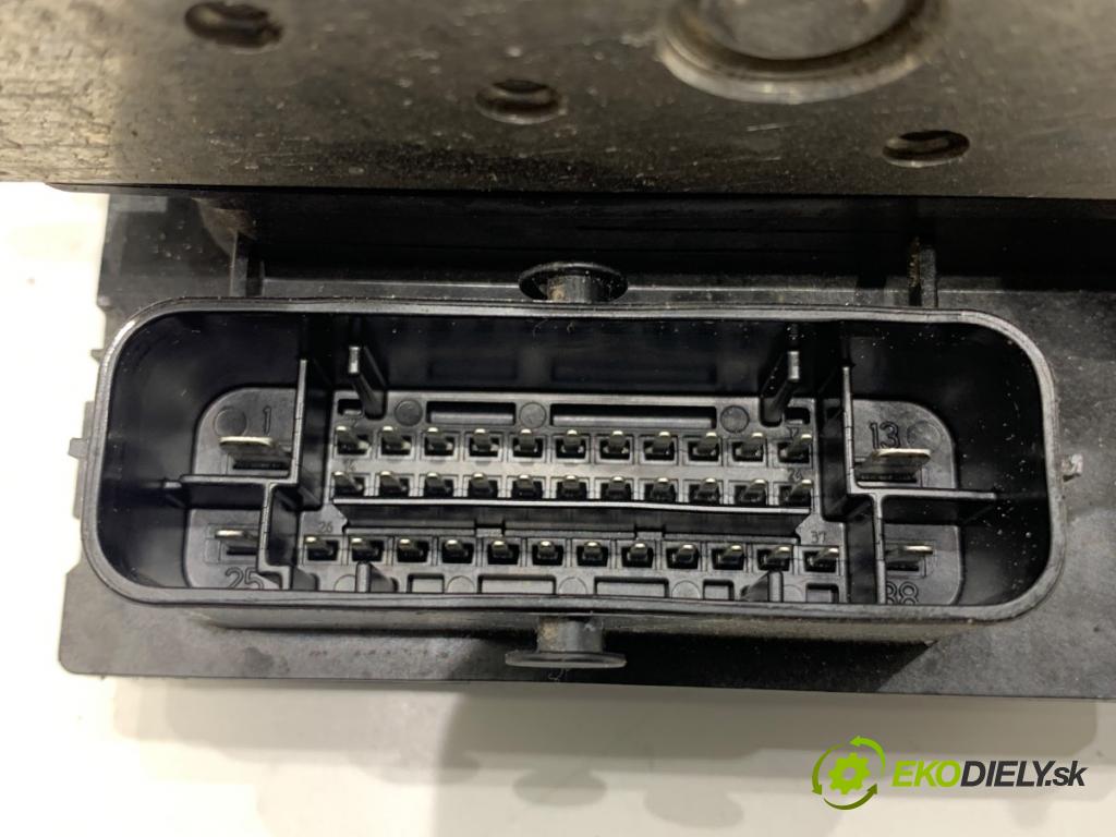 AUDI A5 8T coupe 2013 125 kW 1.8 TFSI 1798 Pumpa ABS 8K0907379CG (Pumpa ABS)