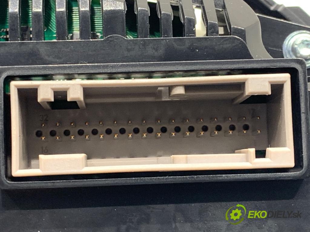 AUDI A5 8T coupe 2013 125 kW 1.8 TFSI 1798 Prístrojovka 8T0920983K (Prístrojová doska)