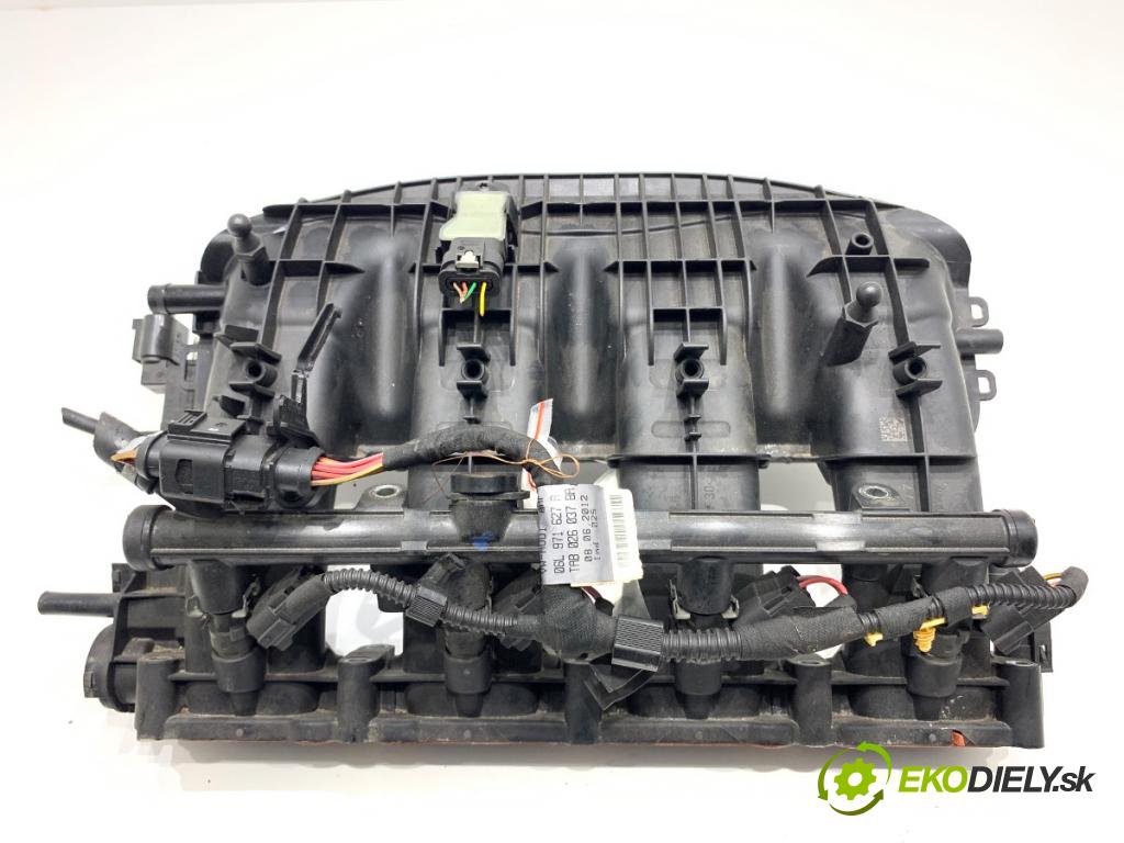 AUDI A5 8T coupe 2013 125 kW 1.8 TFSI 1798 potrubí sání 06K133201R (Sací potrubí)