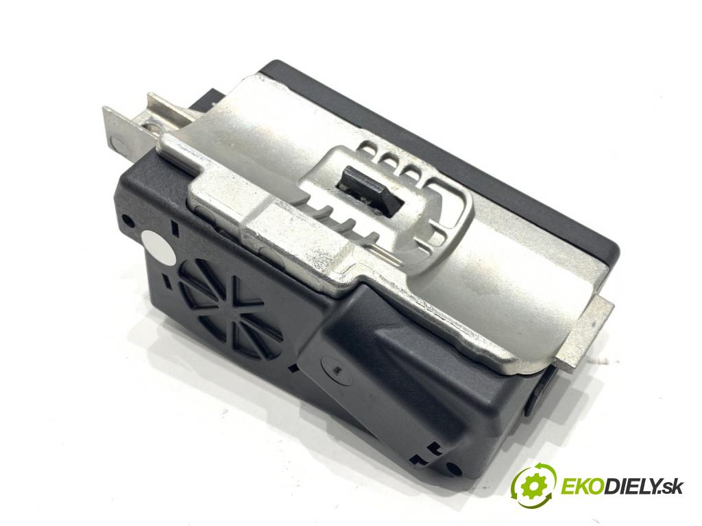 AUDI A5 8T coupe 2013 125 kW 1.8 TFSI 1798 blokáda volantu 8K0905852E (Riadenie ostatné)