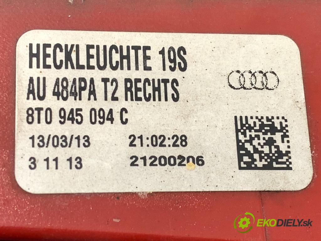 AUDI A5 8T coupe 2013 125 kW 1.8 TFSI 1798 světlo zadní část pravá vnitřní 8T0945094C (Klika dveří ostatní)