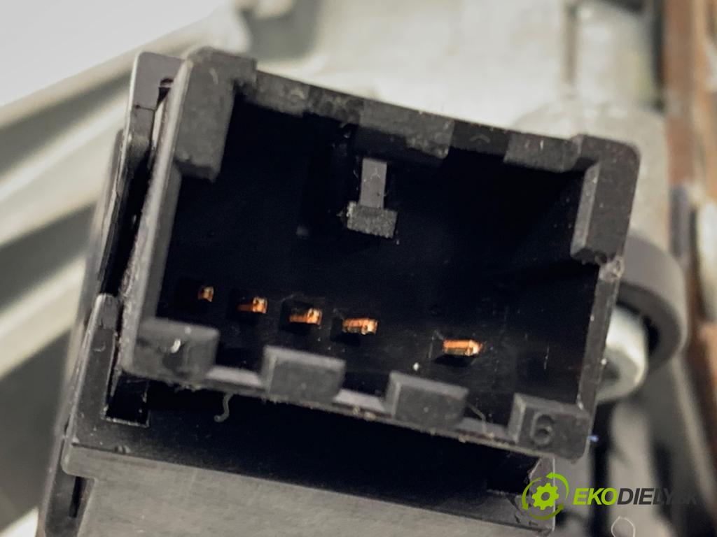 OPEL KARL liftback 2015 55 kW 1.0 999 spinačka 13383062 (Spínacia skrinka)