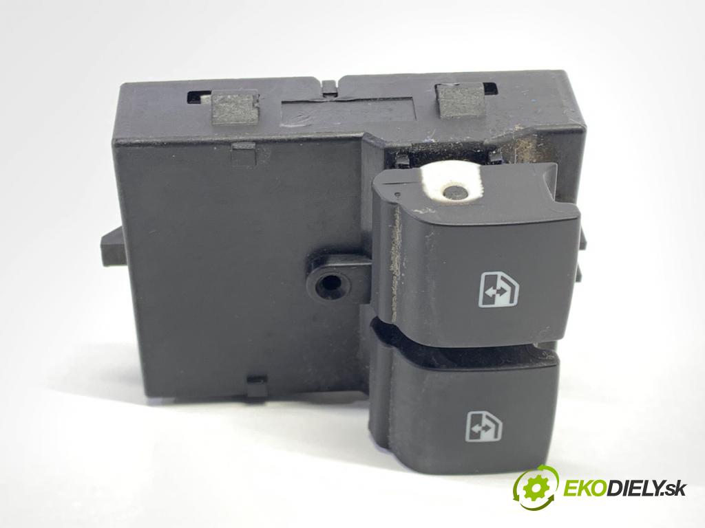 OPEL KARL liftback 2015 55 kW 1.0 999 Prepínač okien  (Prepínacie páčky pod volantom)