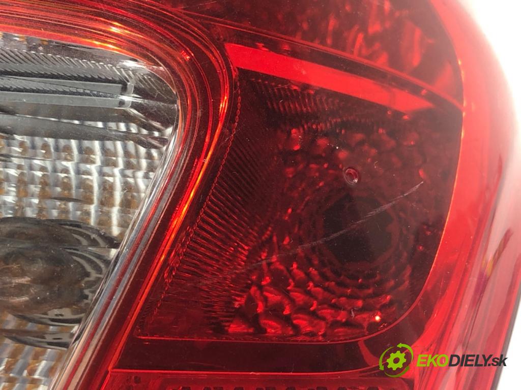 OPEL KARL liftback 2015 55 kW 1.0 999 světlo pravý zadní část