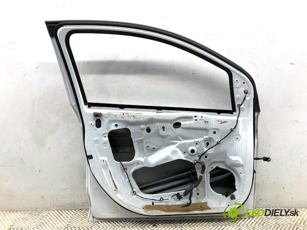 OPEL KARL liftback 2015 55 kW 1.0 999 dveře levý přední část