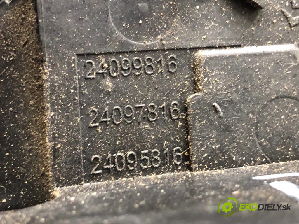 PEUGEOT 207 liftback 2008 66 kW 1.6 HDi 1560 zámok Dvere pravy predný 24099816