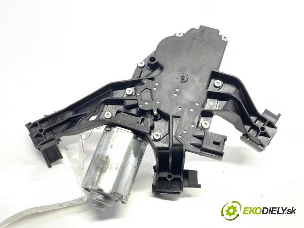 PEUGEOT 207 liftback 2008 66 kW 1.6 HDi 1560 Motor stieračov zad 9652418780