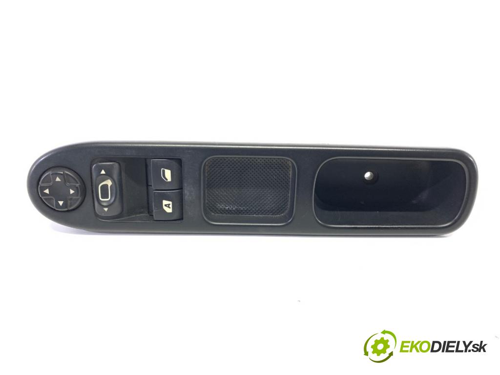 PEUGEOT 207 liftback 2008 66 kW 1.6 HDi 1560 Prepínač okien 96548591XT (Prepínacie páčky pod volantom)