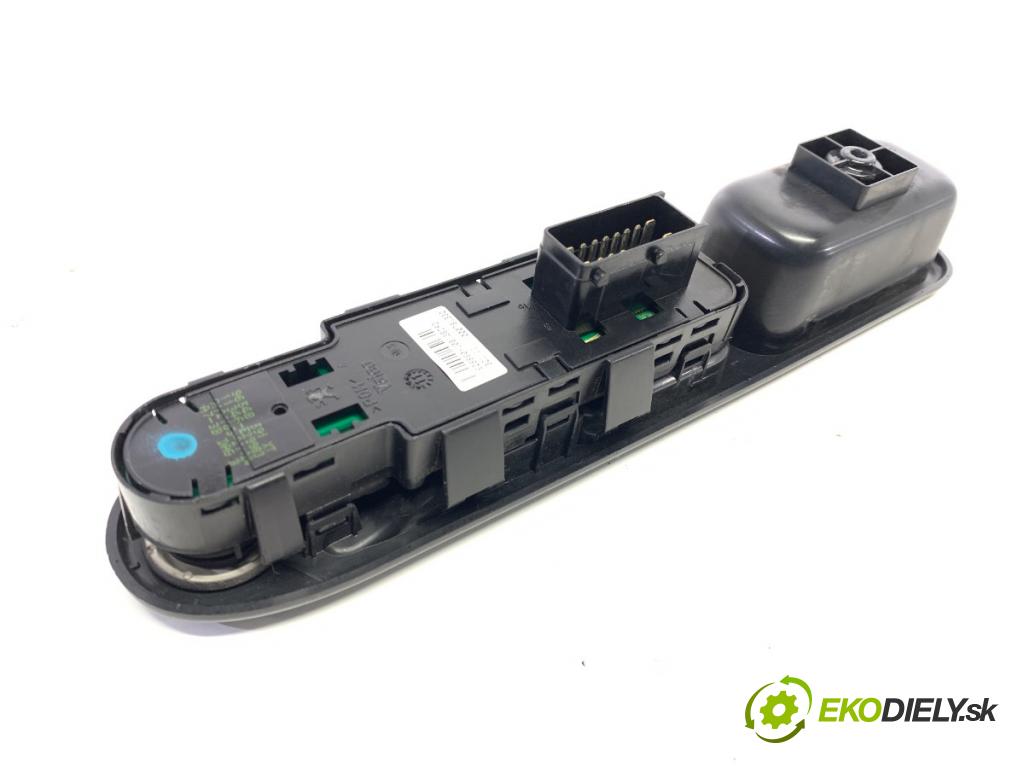 PEUGEOT 207 liftback 2008 66 kW 1.6 HDi 1560 Prepínač okien 96548591XT (Prepínacie páčky pod volantom)