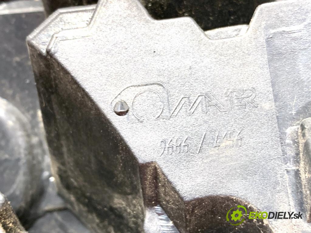 PEUGEOT 207 liftback 2008 66 kW 1.6 HDi 1560 mřížka maska 9649670480 (Přední mřížka (maska chladiče))