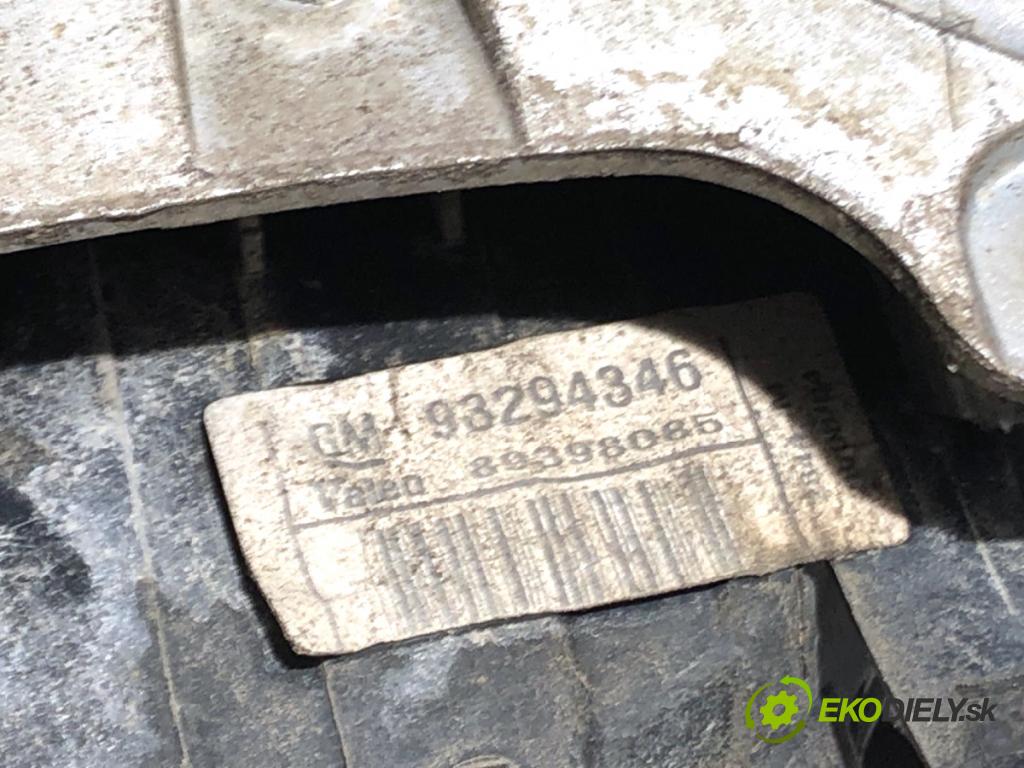 OPEL MERIVA A nadwozie wielkoprzestrzenne (MPV) 2004 74 kW 1.7 CDTI (E75) 1686 světlo pravý zadní část 93294346