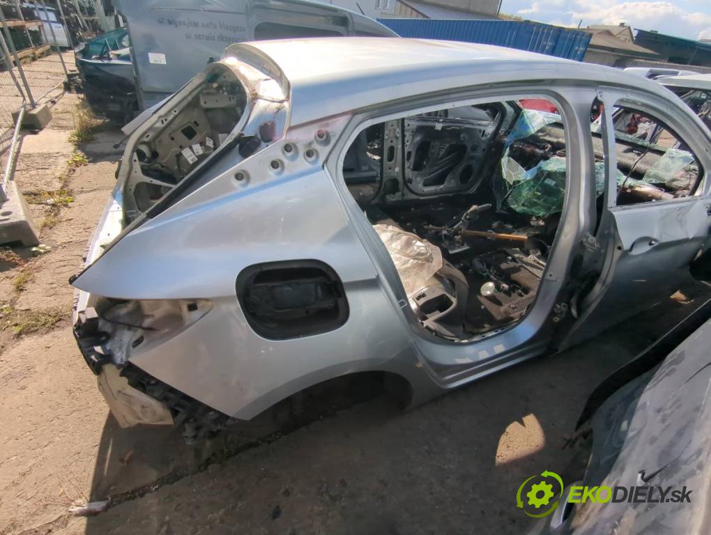 OPEL ASTRA K liftback 2016 92 kW 1.4 Turbo (68) 1399 KAROSERIA ČTVRŤÁK blatník zadní část levý pravý práh střecha PODŁUŻNICA levý pravý