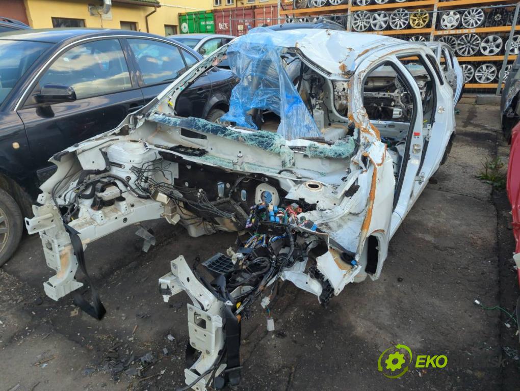 SUZUKI SX4 liftback 2021 95 kW 1.4 Hybrid (Mild Hybrid) (AKK 414) 1373 KAROSERIA ČTVRŤÁK blatník zadní část levý pravý práh střecha PODŁUŻNICA levý pravý 