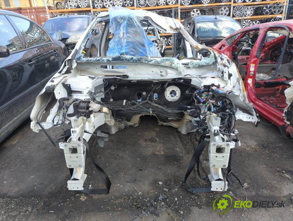 SUZUKI SX4 liftback 2021 95 kW 1.4 Hybrid (Mild Hybrid) (AKK 414) 1373 KAROSERIA ČTVRŤÁK blatník zadní část levý pravý práh střecha PODŁUŻNICA levý pravý