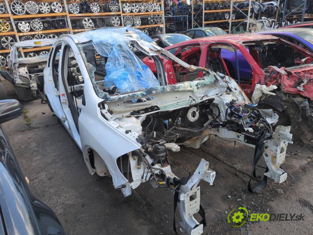SUZUKI SX4 liftback 2021 95 kW 1.4 Hybrid (Mild Hybrid) (AKK 414) 1373 KAROSERIA ČTVRŤÁK blatník zadní část levý pravý práh střecha PODŁUŻNICA levý pravý