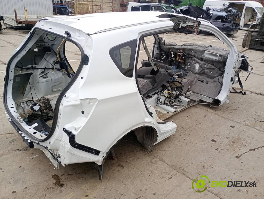 SUZUKI SX4 liftback 2021 95 kW 1.4 Hybrid (Mild Hybrid) (AKK 414) 1373 karoséria ČTVRŤÁK: Blatník zad ľavy pravy prah strecha PODŁUŻNICA ľavy pravy