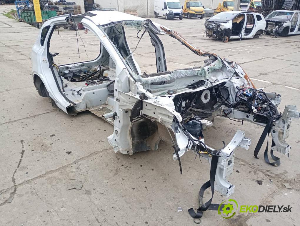 SUZUKI SX4 liftback 2021 95 kW 1.4 Hybrid (Mild Hybrid) (AKK 414) 1373 karoséria ČTVRŤÁK: Blatník zad ľavy pravy prah strecha PODŁUŻNICA ľavy pravy