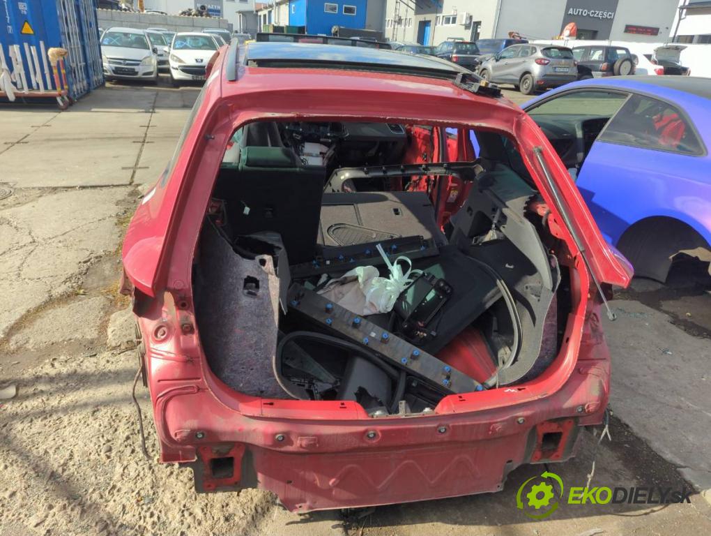 SEAT LEON III Kombi 2019 221 kW 2.0 Cupra 4Drive 1984 KAROSERIA ČTVRŤÁK blatník zadní část levý pravý práh střecha PODŁUŻNICA levý pravý