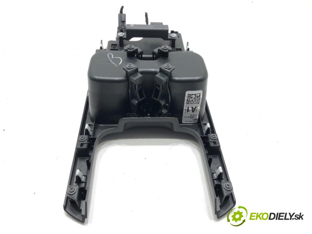 HONDA CR-V V SUV 2019 127 kW 1.5 VTEC AWD (RW2) 1498 Držiak na nápoje 83420-TLAA1-900 (Držiak (úchyt) na nápoje)