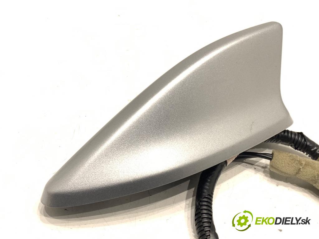 HONDA CR-V V SUV 2019 127 kW 1.5 VTEC AWD (RW2) 1498 ANTENA