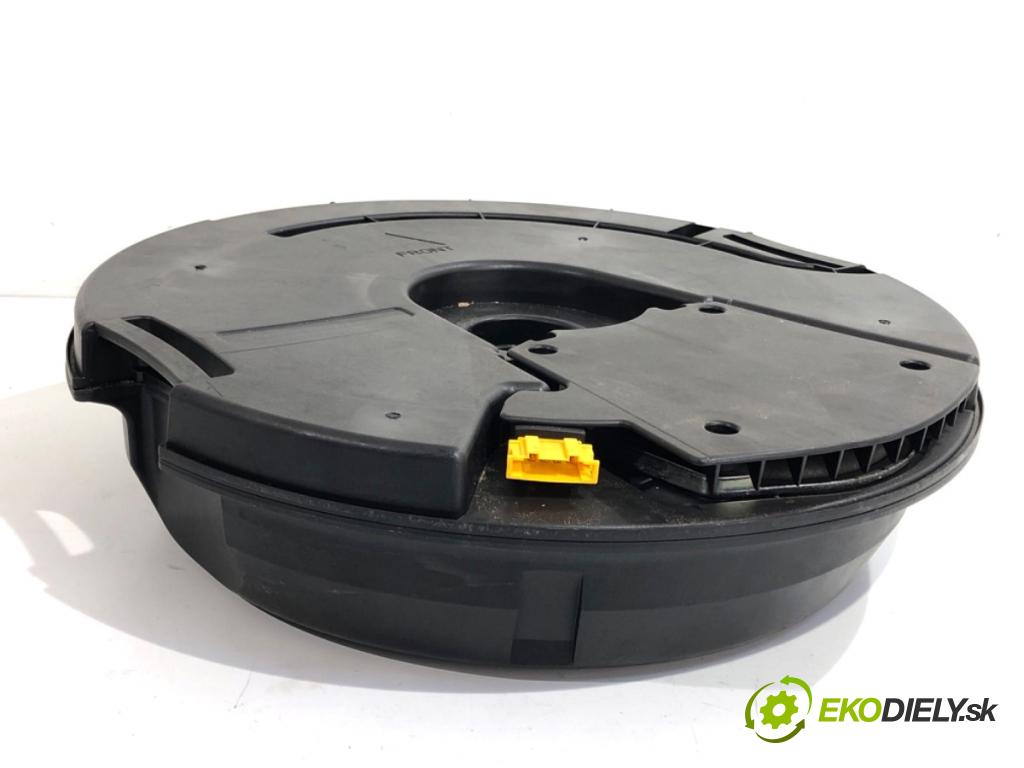 SEAT LEON III Kombi 2019 221 kW 2.0 Cupra 4Drive 1984 subwoofer 43040751295 (Audio zariadenie)