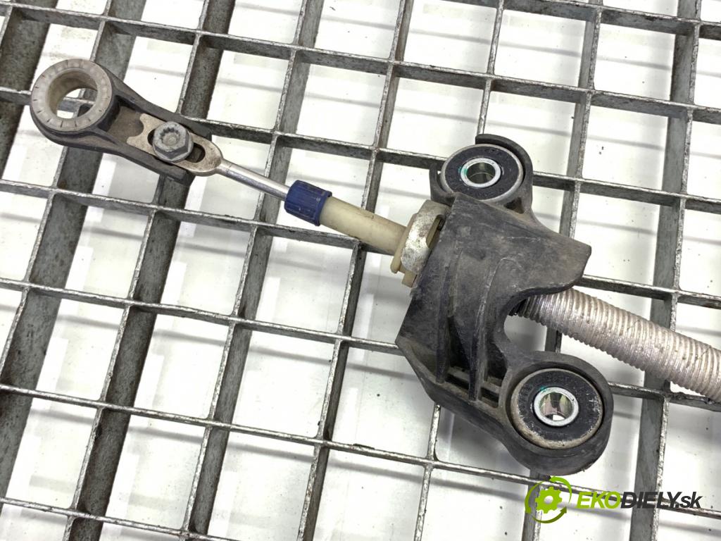 SEAT LEON III Kombi 2019 221 kW 2.0 Cupra 4Drive 1984 Kulisa 5Q1713025AT (Rýchlostná páka (kulisa))