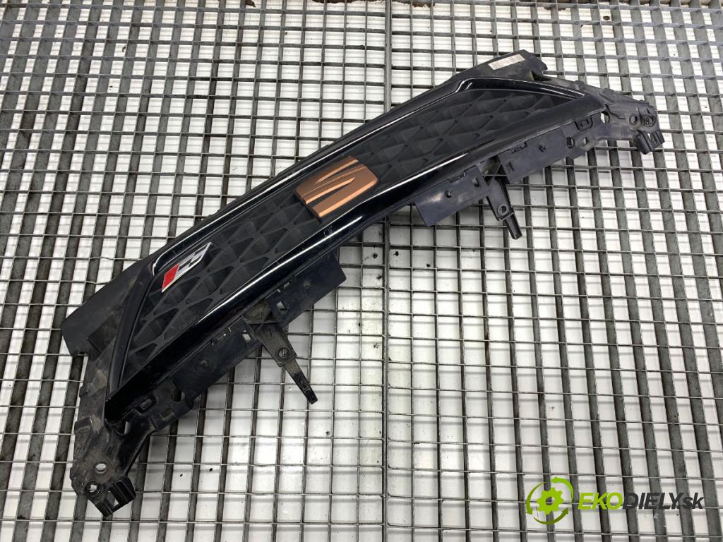 SEAT LEON III Kombi 2019 221 kW 2.0 Cupra 4Drive 1984 mřížka maska  (Přední mřížka (maska chladiče))