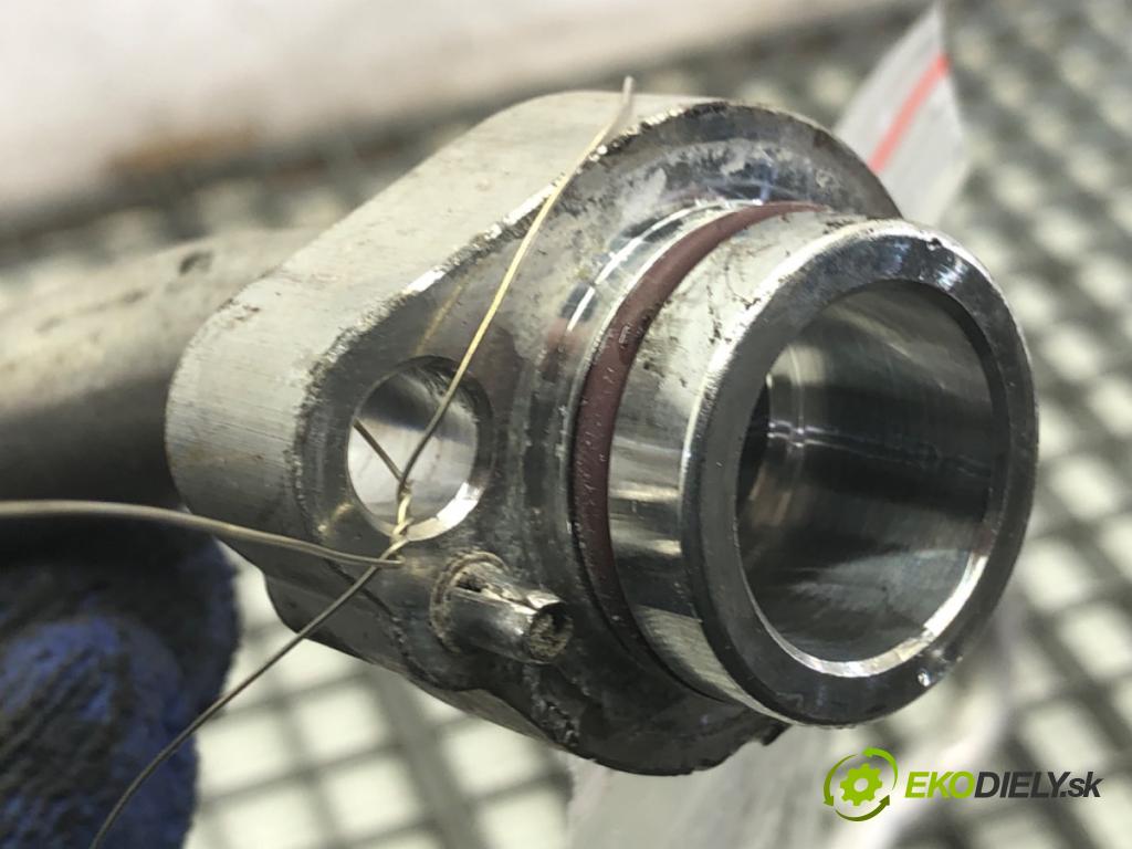 SEAT LEON III Kombi 2019 221 kW 2.0 Cupra 4Drive 1984 rúrka klimatizácie 5Q0816743E (Rúrka klimatizácie)