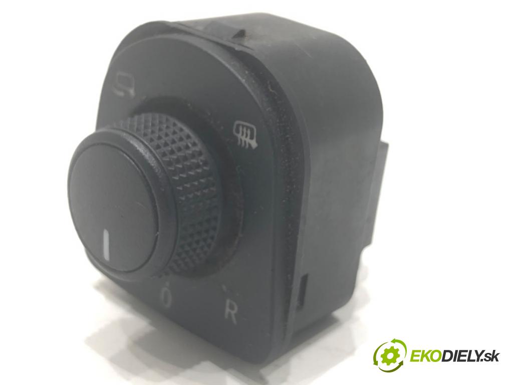 SEAT LEON III Kombi 2019 221 kW 2.0 Cupra 4Drive 1984 Prepínač nastavenia spätných zrkadiel 5F0959565E (Prepínacie páčky pod volantom)