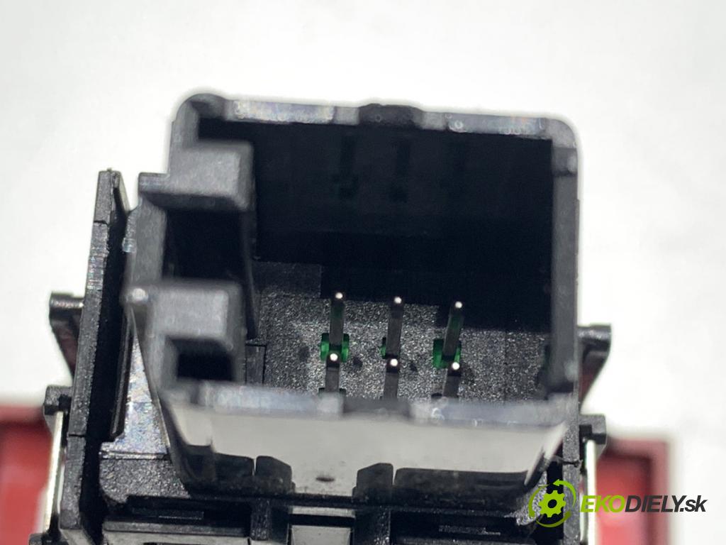 SEAT LEON III Kombi 2019 221 kW 2.0 Cupra 4Drive 1984 Spínač svetiel výstražných (núdzových) 5F0953235B (Prepínacie páčky pod volantom)