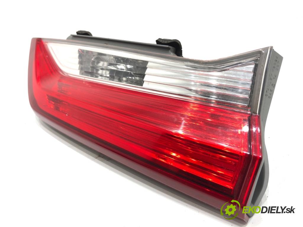 HONDA CR-V V SUV 2019 127 kW 1.5 VTEC AWD (RW2) 1498 světlo zadní část pravá vnitřní  (Klika dveří ostatní)