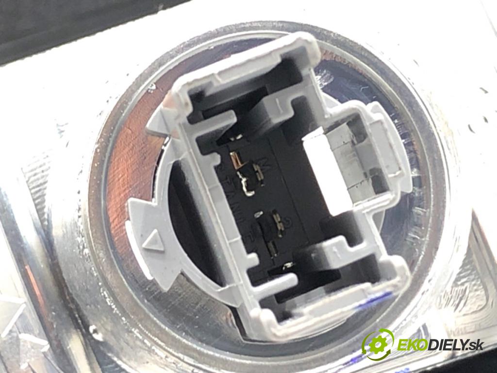 HONDA CR-V V SUV 2019 127 kW 1.5 VTEC AWD (RW2) 1498 světlo zadní část pravá vnitřní  (Klika dveří ostatní)