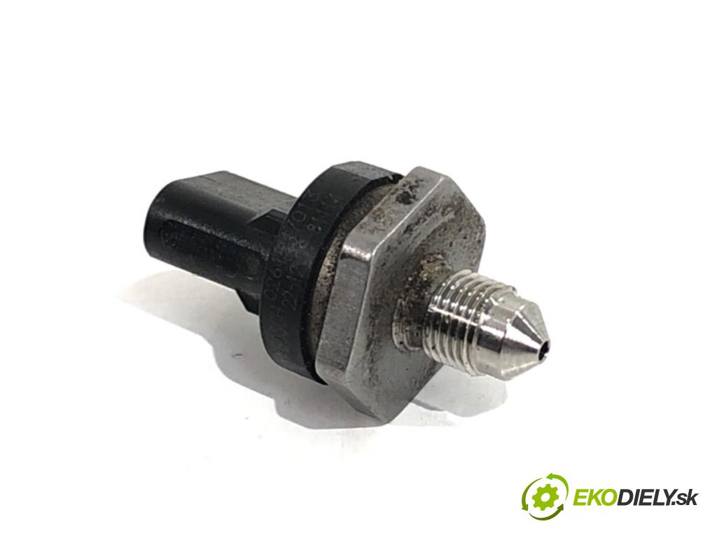 AUDI A7 C8 liftback 2023 195 kW 45 TFSI Mild Hybrid quattro 1984 Snímač tlaku paliva 06L906054D (Snímač)