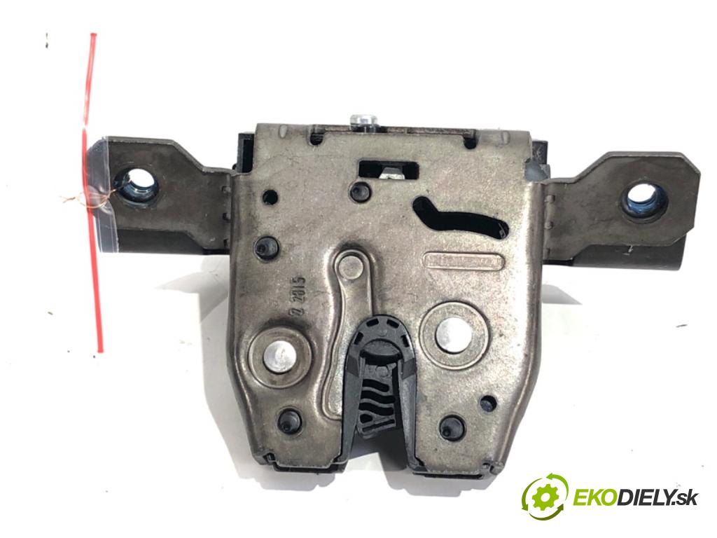 OPEL KARL liftback 2015 55 kW 1.0 999 zámok dveří zadní část 13587646