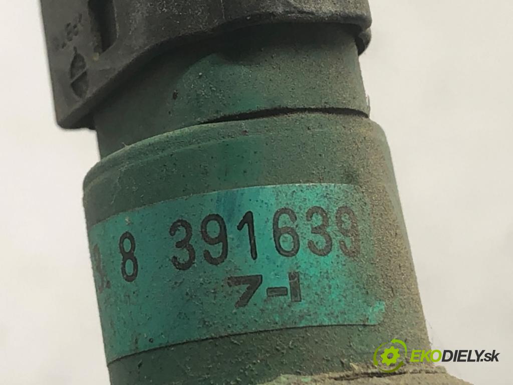 BMW E39 sedan 1997 110 kW 520 i 1990 rúrka klimatizace 8391639 (Trubka klimatizace)